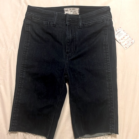 Free People So Chic Biker Shorts 25 Raw Hem Cobalt Rinse Blue Denim - Picture 5 of 6